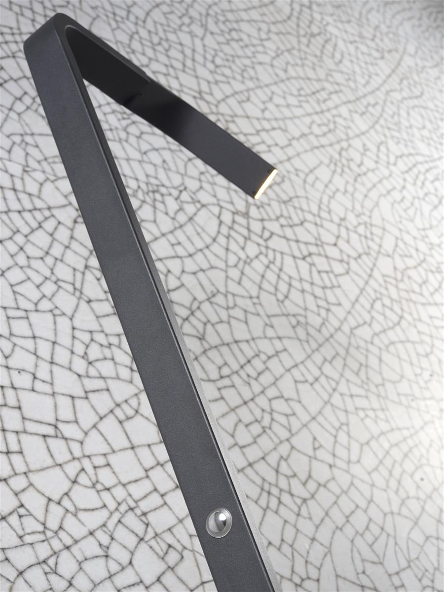 it's about RoMi I Stehleuchte I ZÜRICH I Farbe: Schwarz