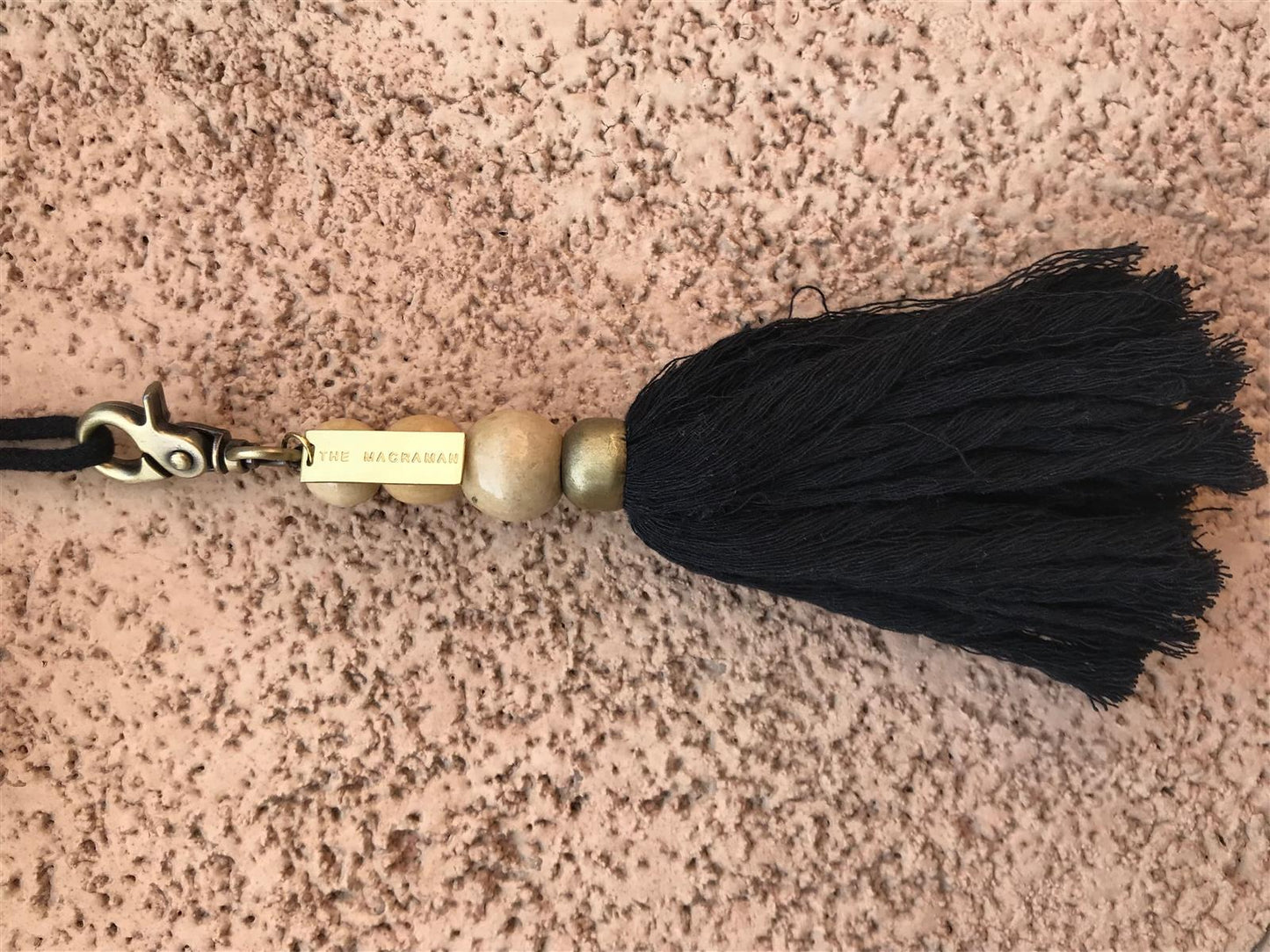 Perlen-Schlüsselanhänger KARAS I Schwarz I exzellentes & nachhaltiges Makramee