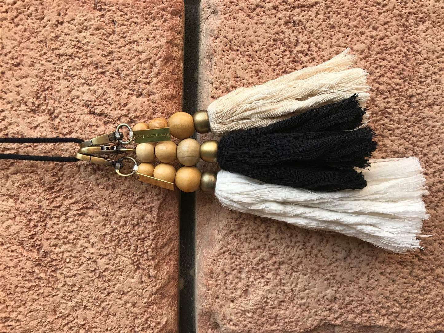 Perlen-Schlüsselanhänger KARAS I Aperol I exzellentes & nachhaltiges Makramee