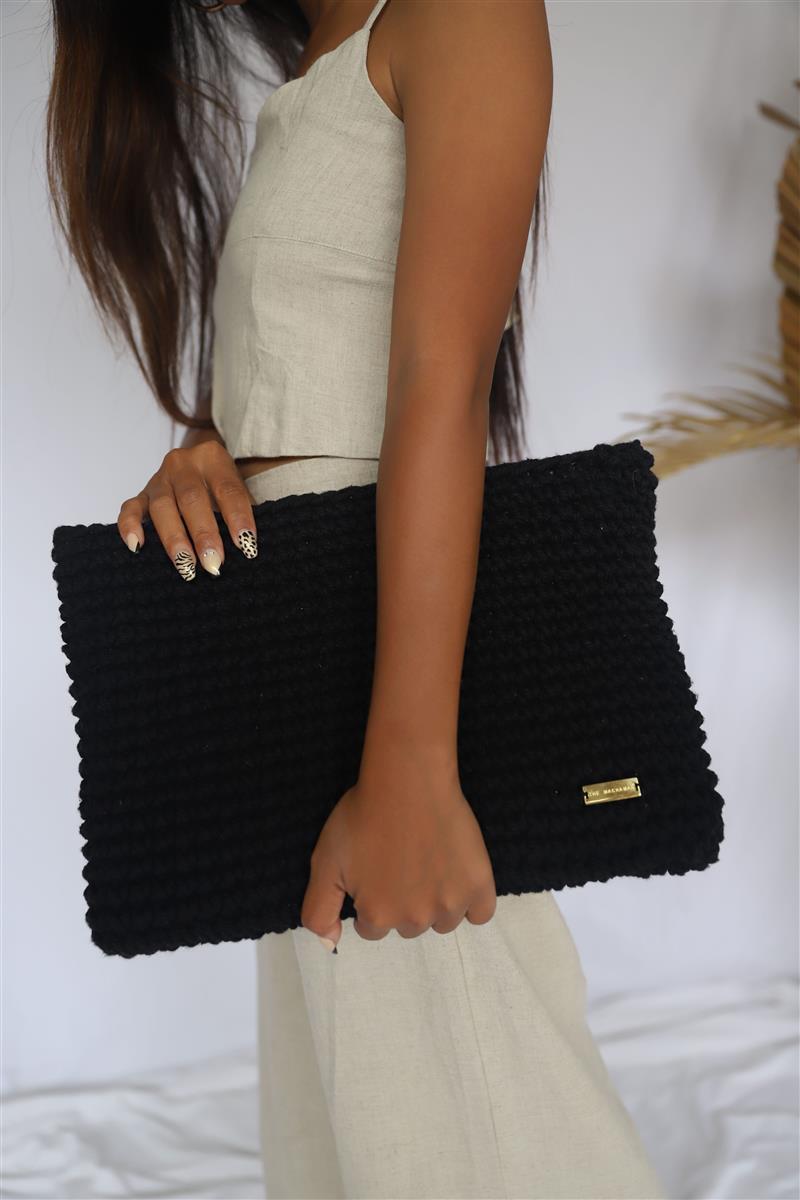 Laptophülle MACCA I Schwarz I 15" I exzellentes & nachhaltiges Makramee