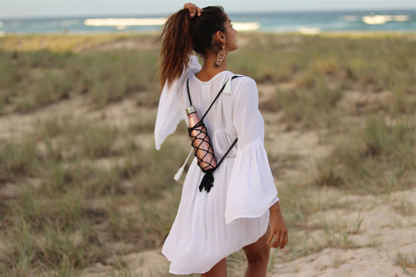 Trinkflasche-Rucksack NAVARNA I Rubin-Rot I exzellentes & nachhaltiges Makramee