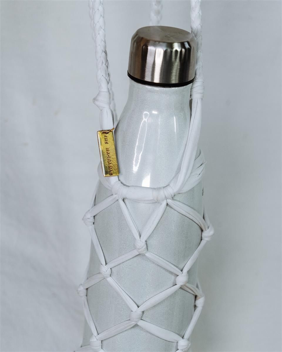 Trinkflasche-Rucksack NAVARNA I Elfenbein I exzellentes & nachhaltiges Makramee