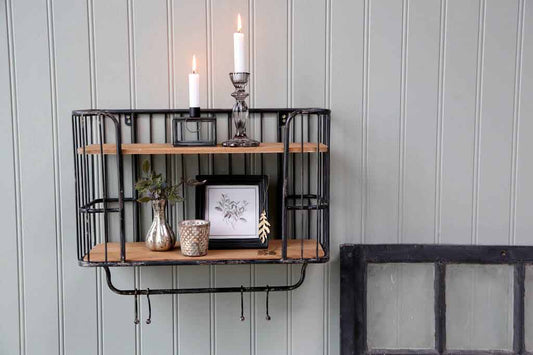 Altes Regal mit Haken klein